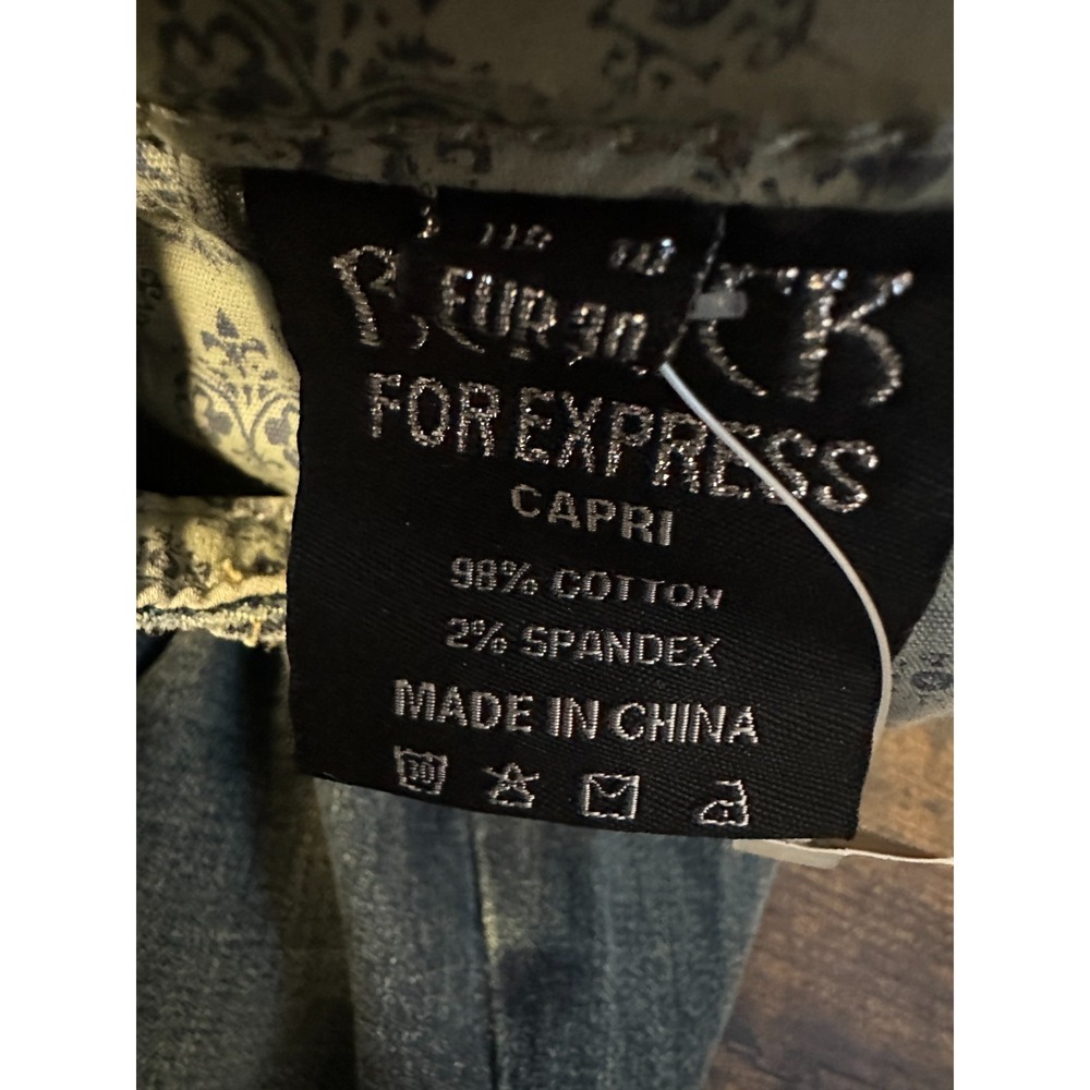New ReRock x Express Y2K Low Rise Capri Jeans Size 10 Blue Embroider Flap Pocket - Picture 4 of 16
